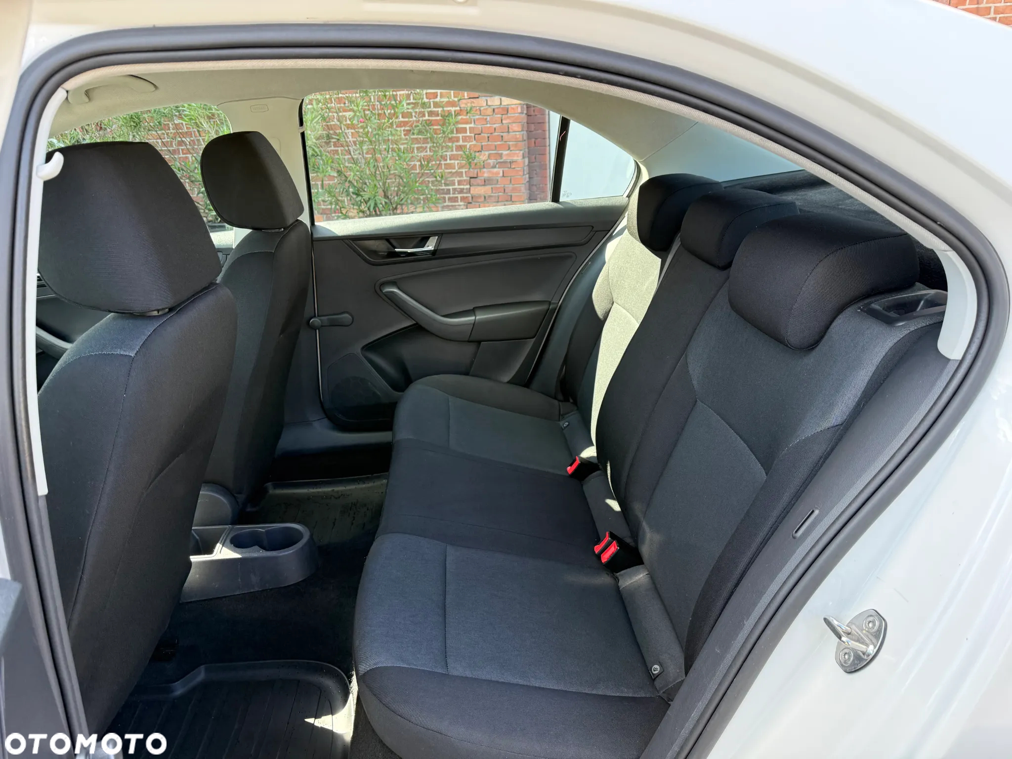 Skoda RAPID 1.6 TDI DPF Ambition - 19