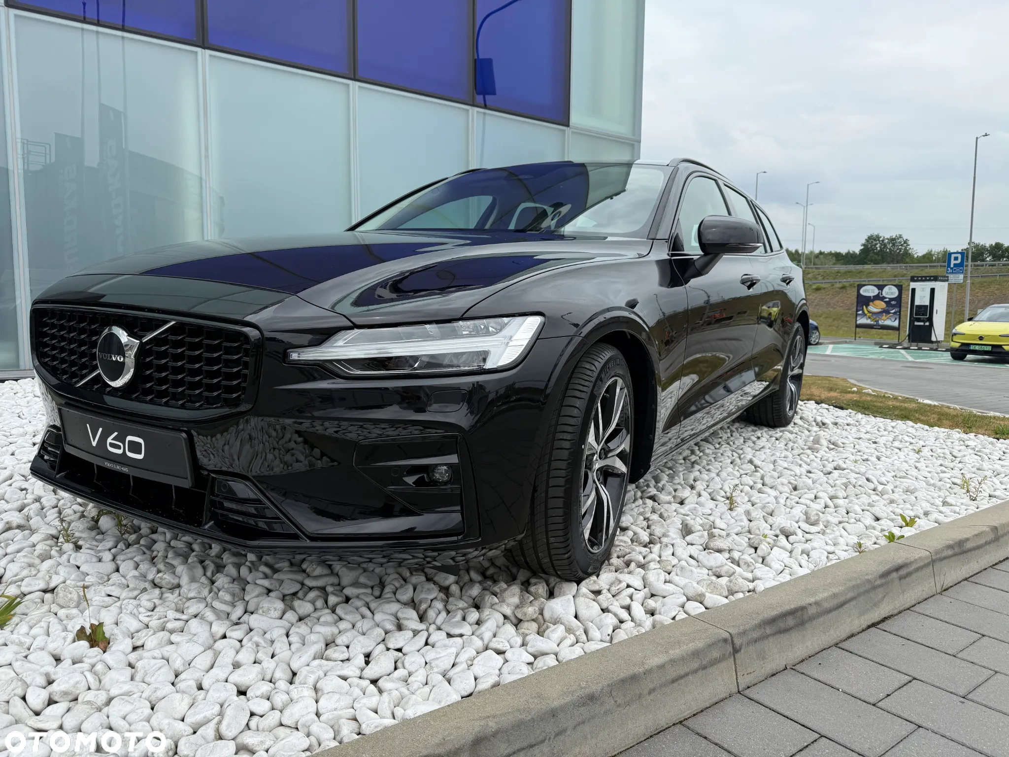 Volvo V60 B4 B Plus Dark - 6