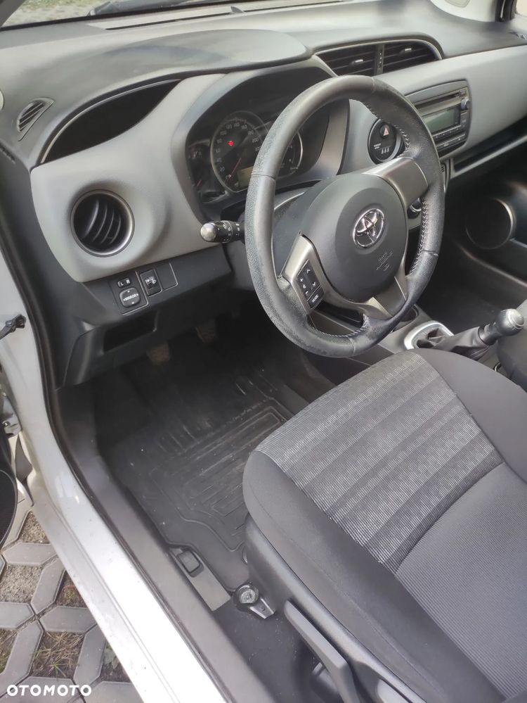 Toyota Yaris - 13