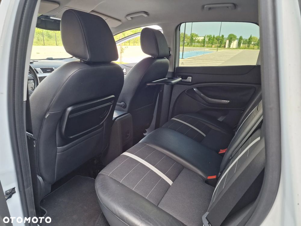 Ford Kuga 2.0 TDCi 4x4 Trend - 22