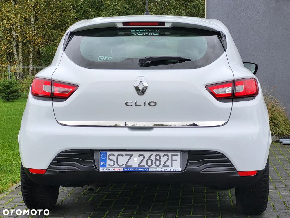 Renault Clio 1.2 16V 75 LIMITED - 10