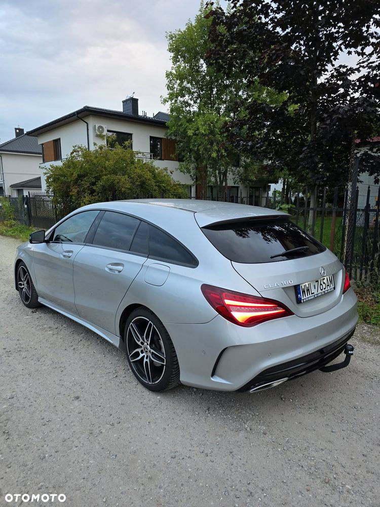 Mercedes-Benz CLA 180 7G-DCT AMG Line - 6