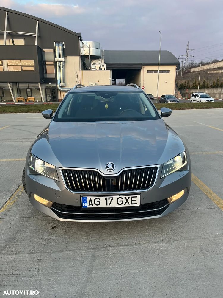 Skoda Superb 2.0 TDI DSG Style - 9