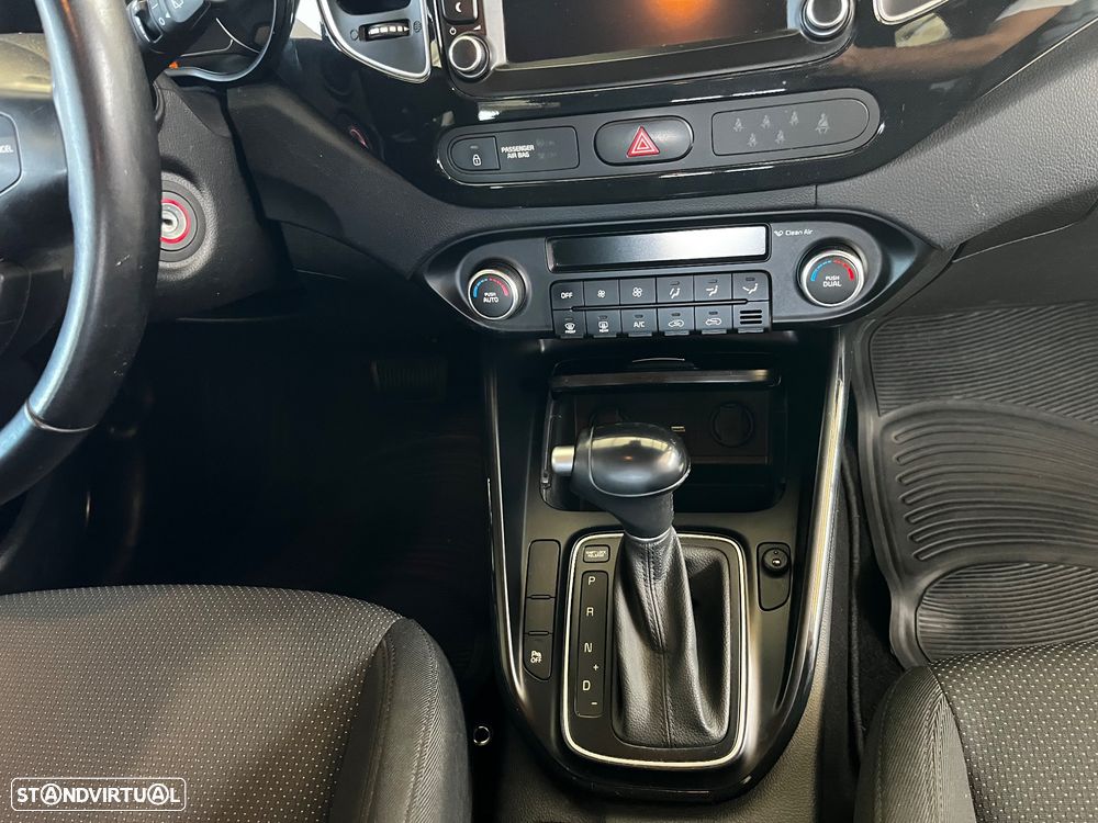Kia Carens 1.7 CRDi ISG TX Aut. - 4