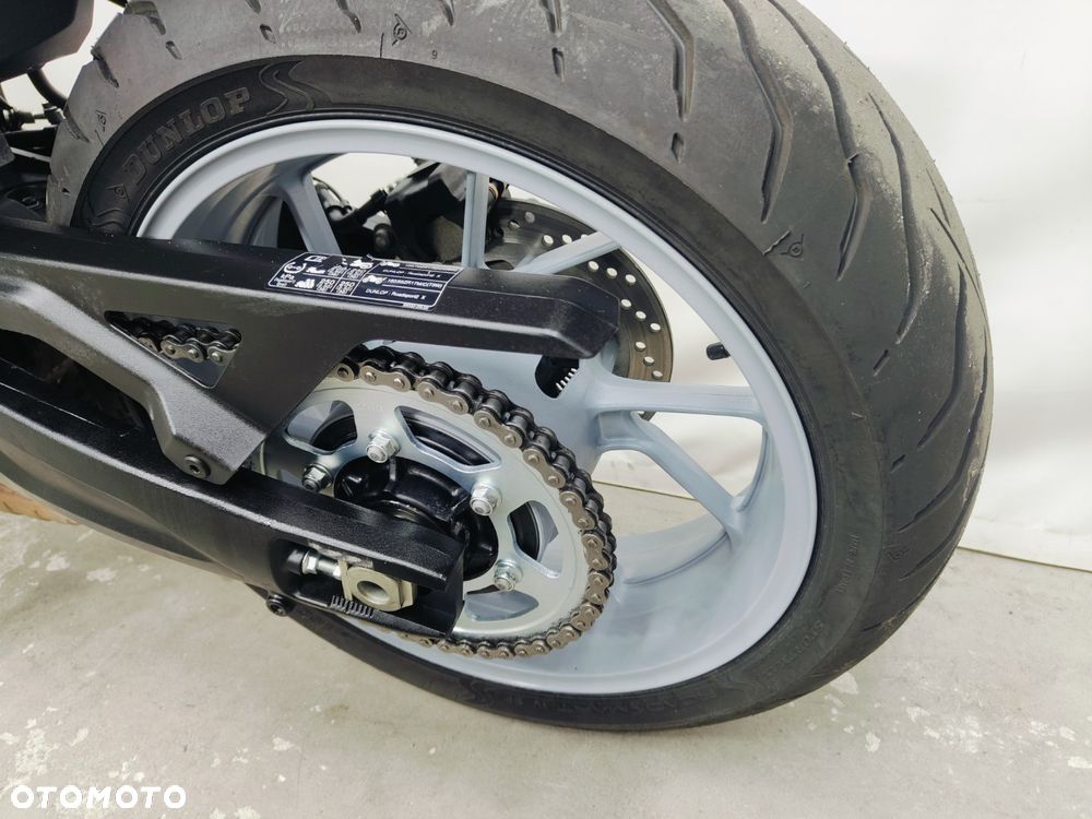 Suzuki GSX - 25
