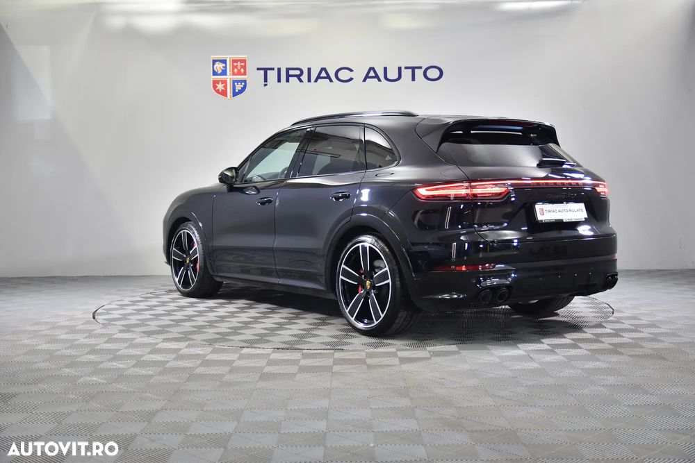Porsche Cayenne - 3