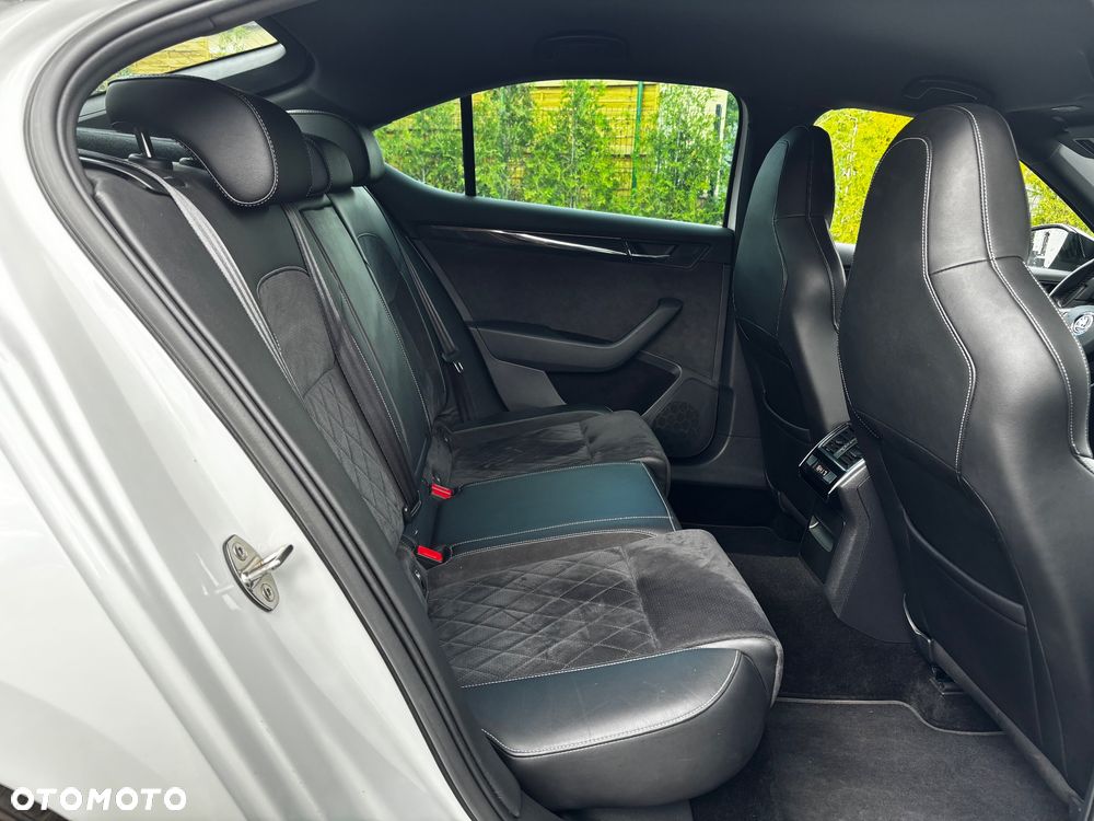 Skoda Superb 2.0 TDI 4x4 Sportline DSG - 29