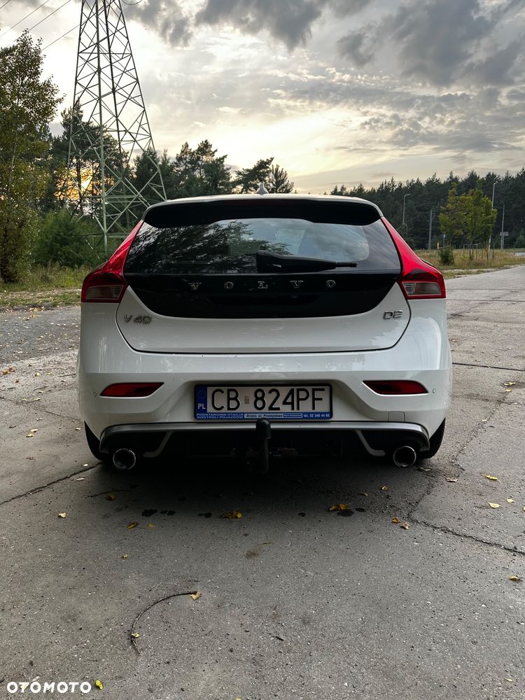 Volvo V40 D2 R-Design - 8