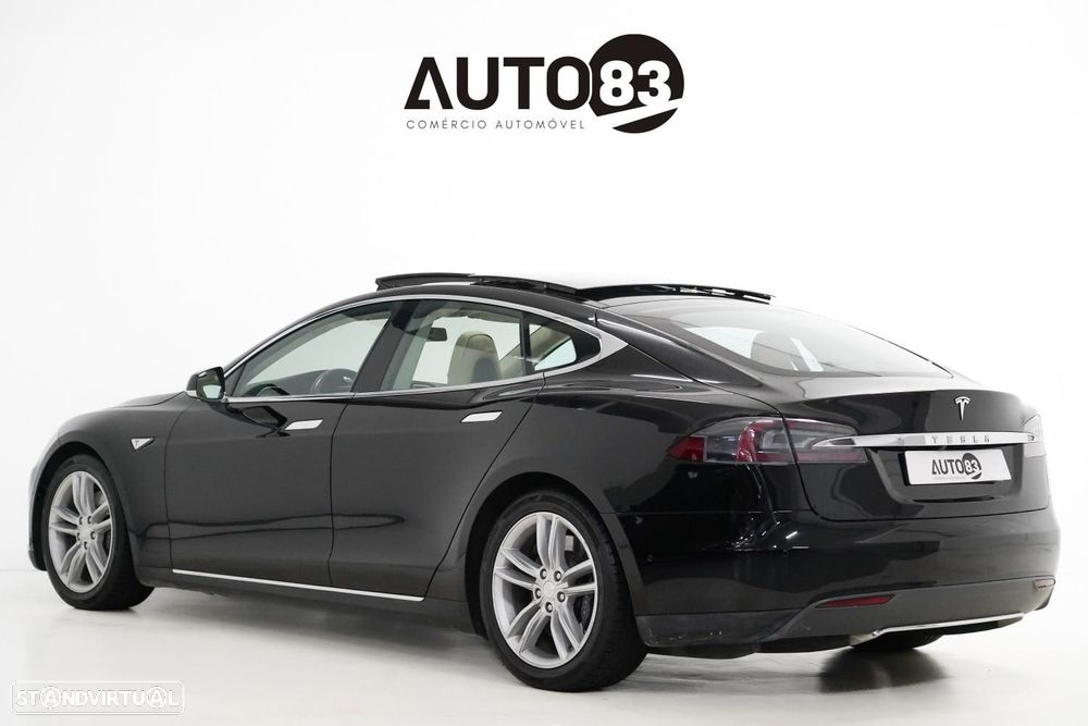 Tesla Model S 90D - 3