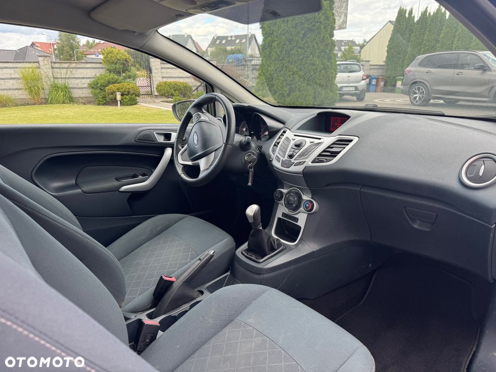 Ford Fiesta 1.25 Ambiente EU5 - 7