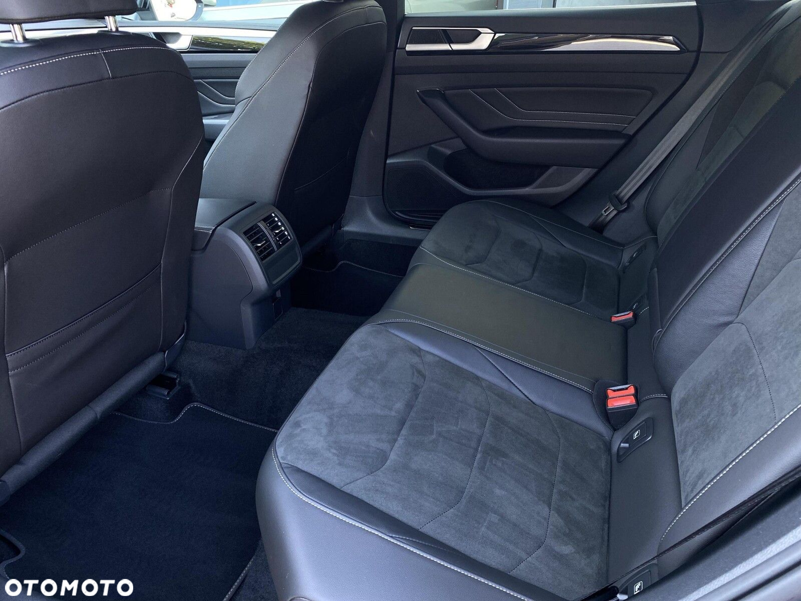 Volkswagen Arteon 2.0 TSI R-Line DSG - 21