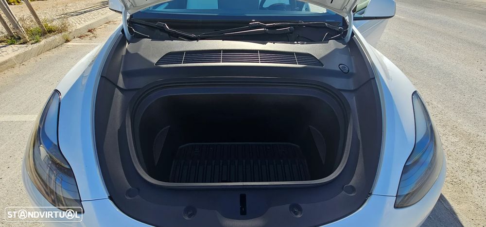 Tesla Model Y Long Range Tração Integral - 28