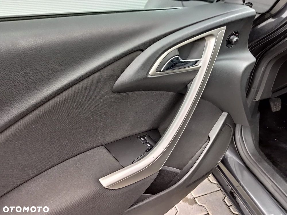 Opel Astra 1.4 Turbo Exklusiv - 23