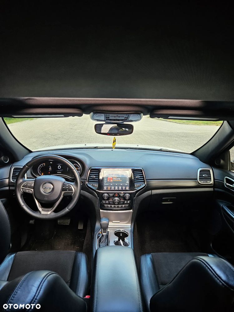 Jeep Grand Cherokee - 10