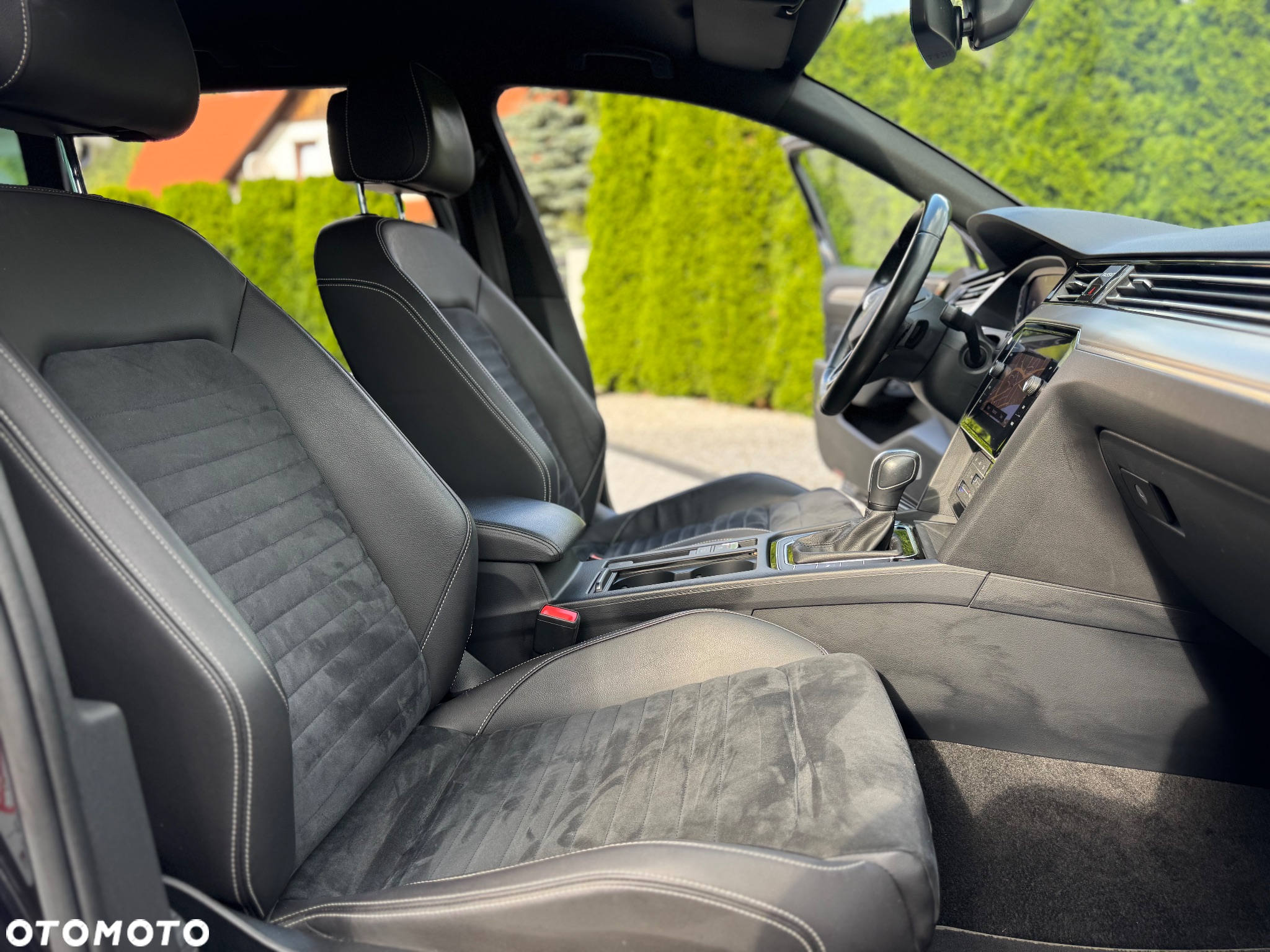 Volkswagen Passat Variant 2.0 TDI SCR DSG 4Motion Elegance - 28