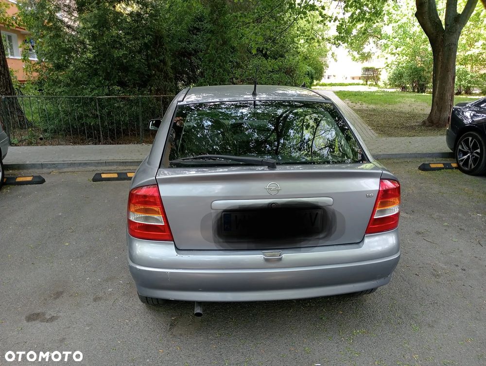 Opel Astra 1.6 Start - 2