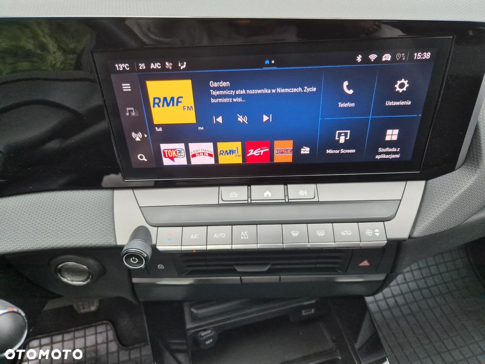 Opel Astra V 1.2 T Elegance S&S - 18