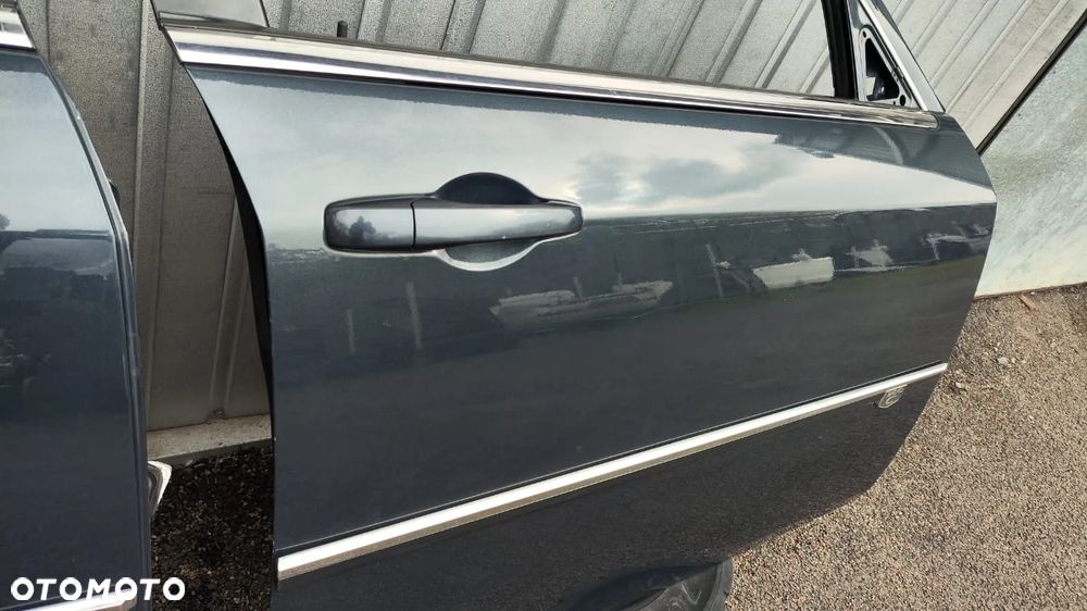 DRZWI PRAWY PRZÓD PRZEDNIE TYŁ TYLNE KOMPLETNE LISTWA KLAMKA KOLOR PBM KOMPLET CHRYSLER 300C LIFT EUROPA SEDAN KOMBI - 2