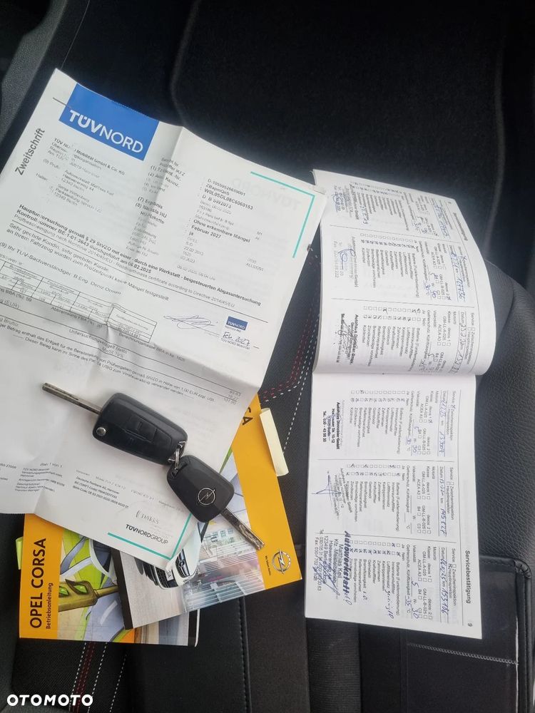 Opel Corsa 1.4 16V Cosmo - 31