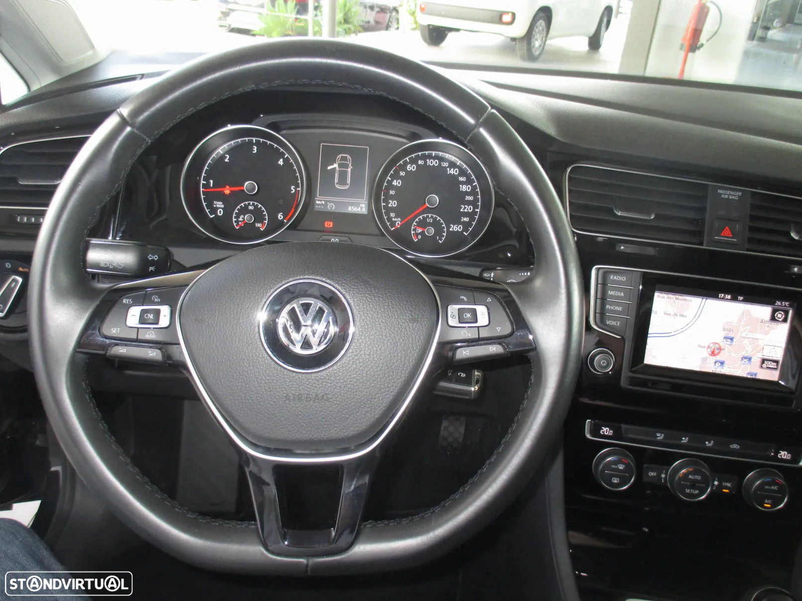 VW Golf 1.6 TDi Highline - 5