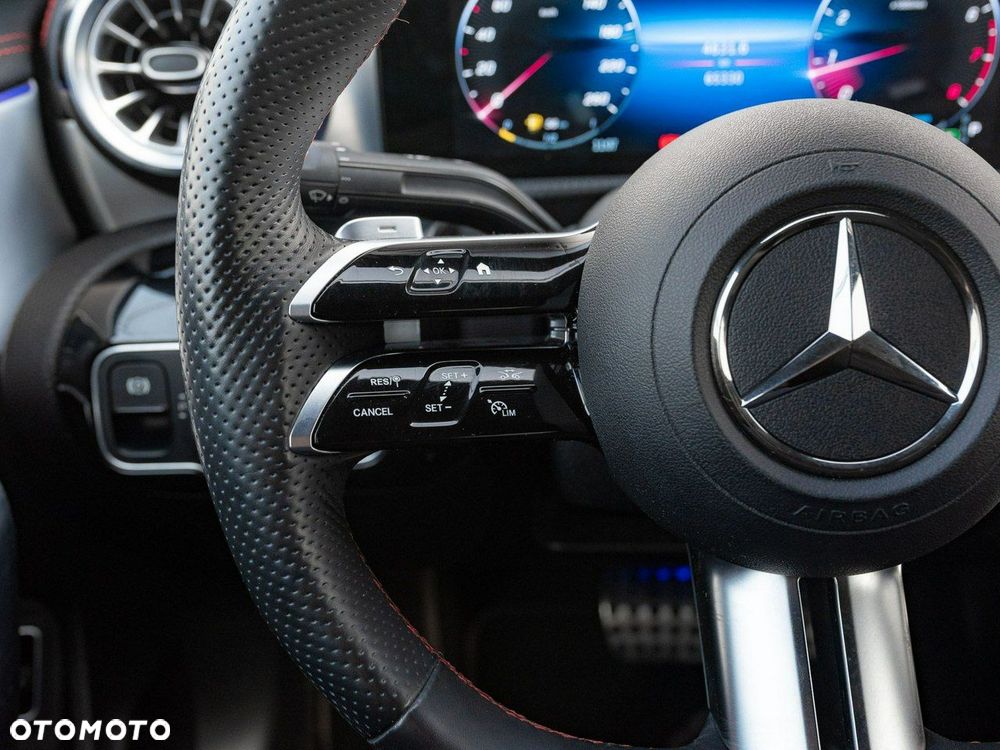Mercedes-Benz CLA - 17