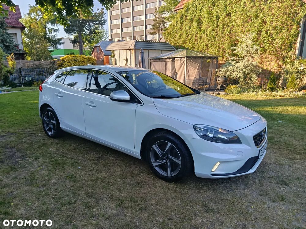 Volvo V40 D4 RDesign - 1