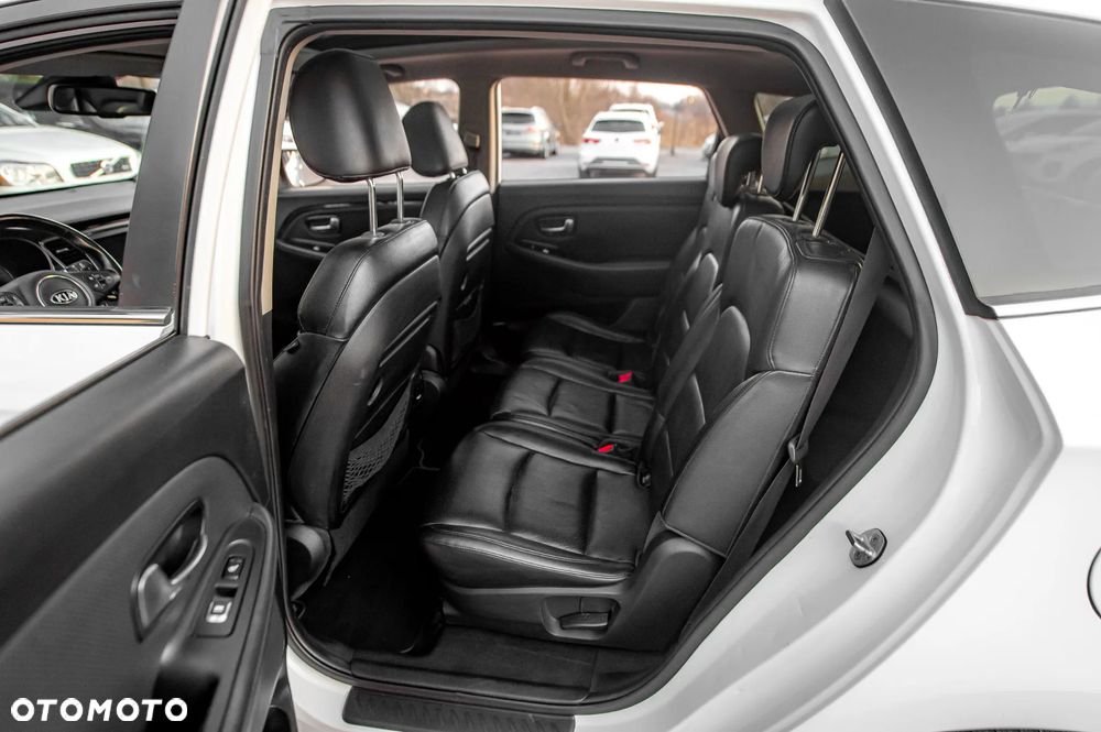 Kia Carens 1.7 CRDi 136 Dream Team Edition - 18