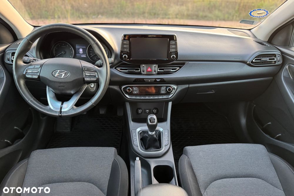 Hyundai i30 1.5 DPI Smart - 23