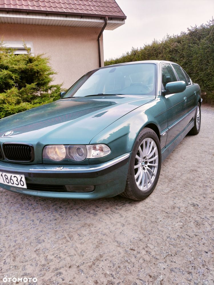 BMW Seria 7 - 1
