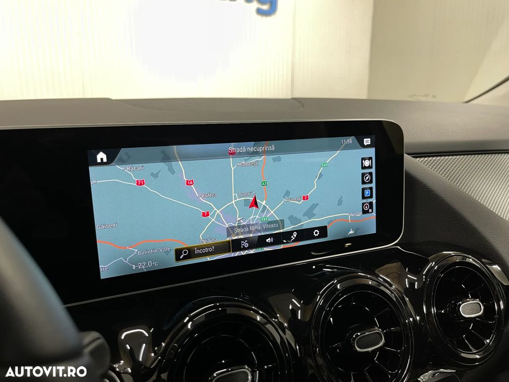 Mercedes-Benz GLA - 18