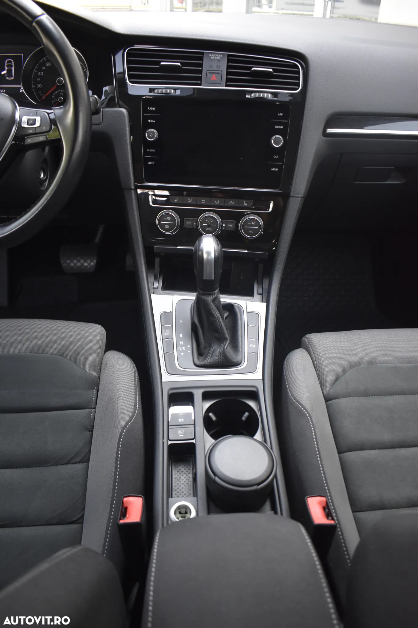 Volkswagen Golf 2.0 TDI DSG Highline - 32