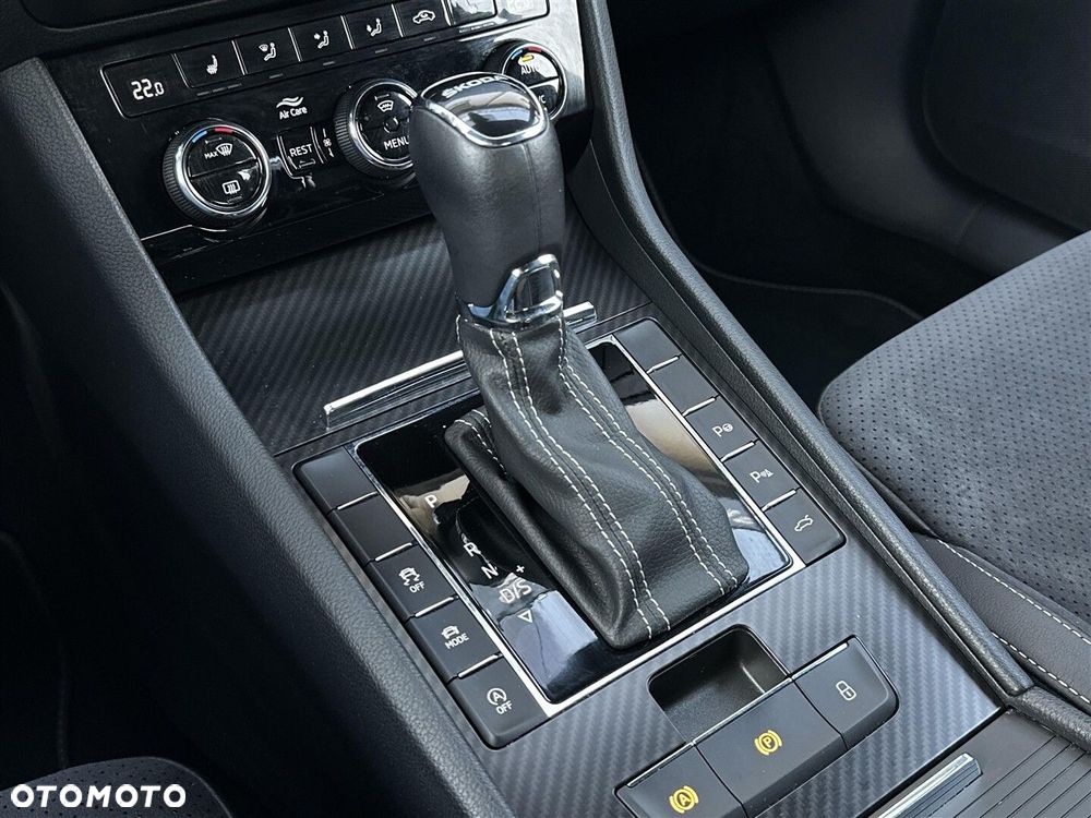 Skoda Superb 2.0 TSI Sportline DSG - 21