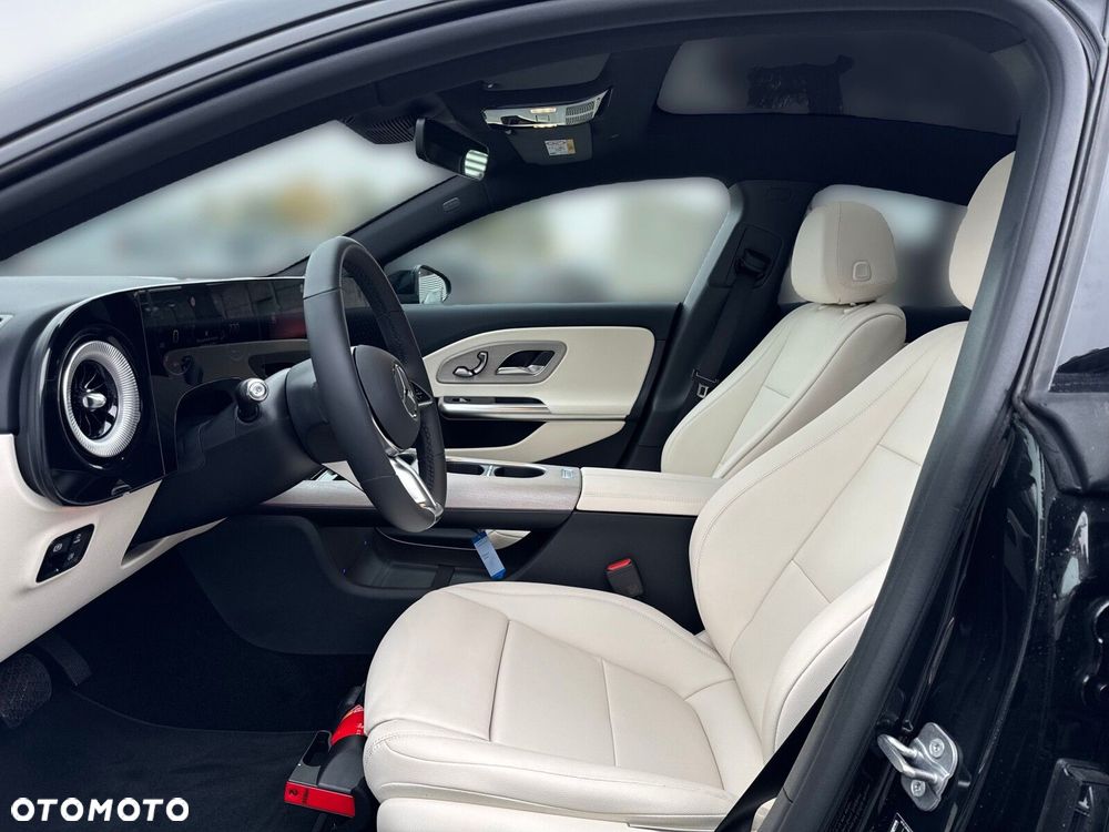 Mercedes-Benz CLA - 14