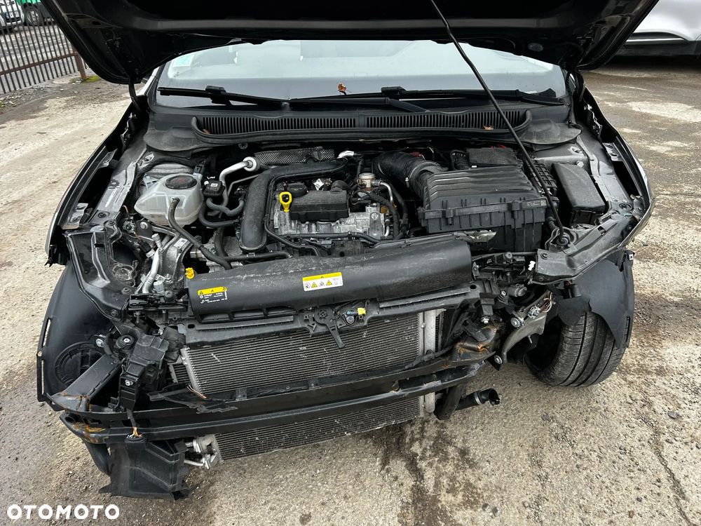 Volkswagen Polo 1.0 TSI OPF R-Line - 11