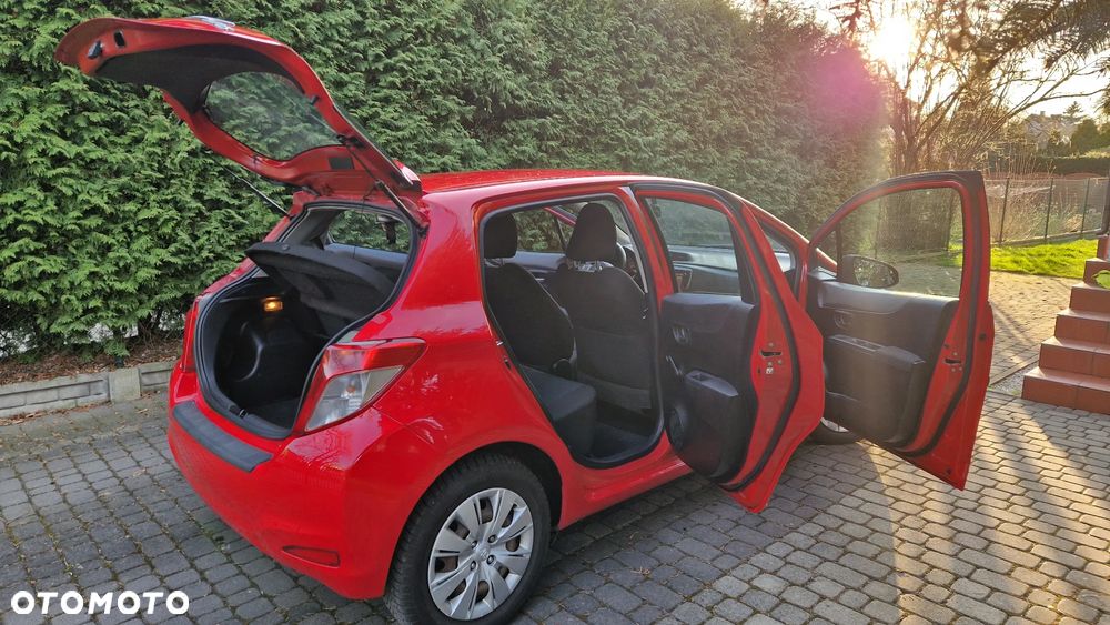 Toyota Yaris 1.33 Premium - 8