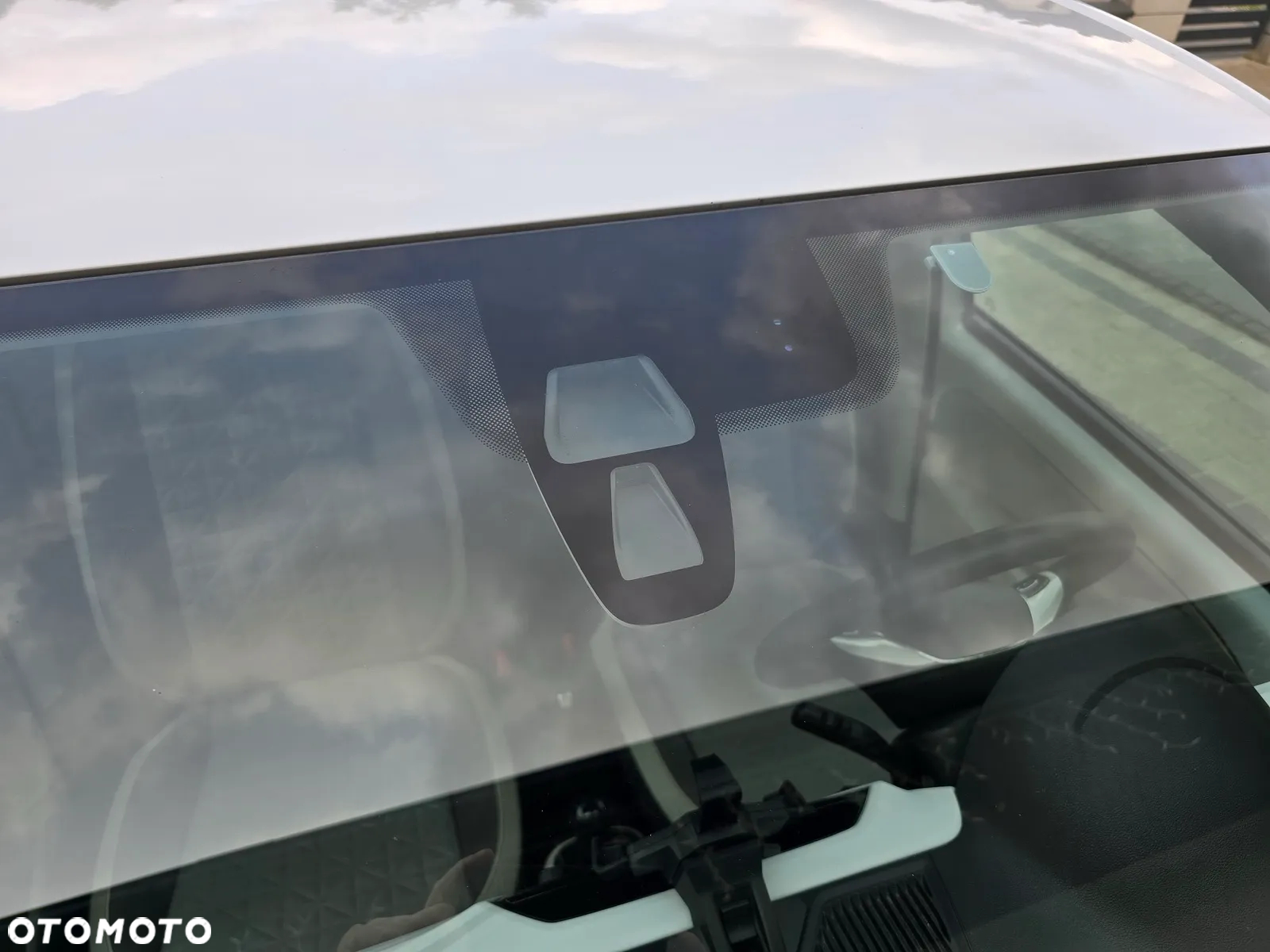 Volkswagen up! 1.0 beats - 35