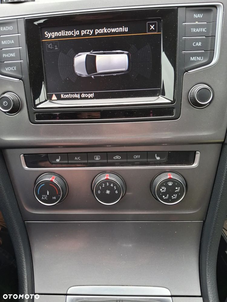 Volkswagen Golf 1.6 TDI BMT Comfortline - 12