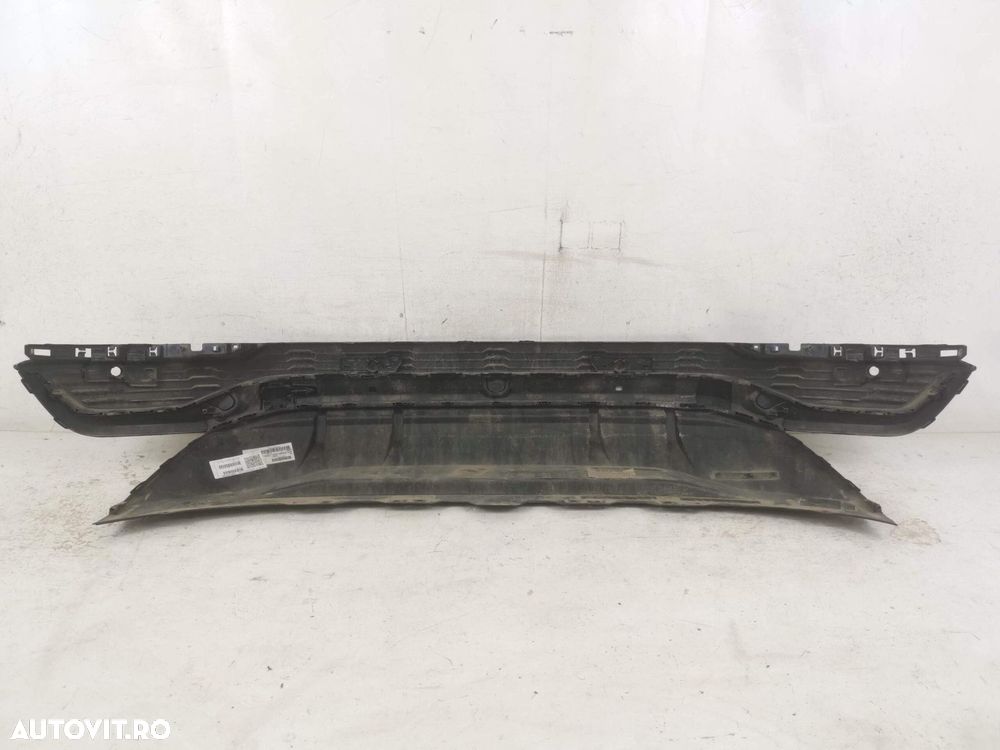 Fusta Spoiler Bara Spate Cu Ornament Central   Audi Q8 E-Tron Sportbac - 5