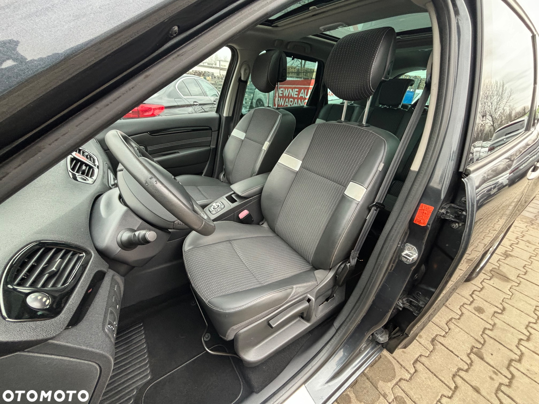 Renault Scenic TCe 130 Dynamique - 11