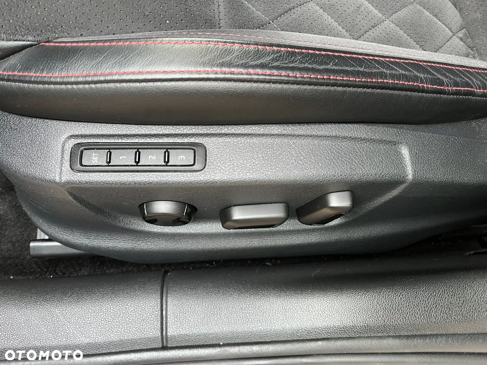 Skoda Octavia 2.0 TDI SCR 4x4 RS DSG - 13