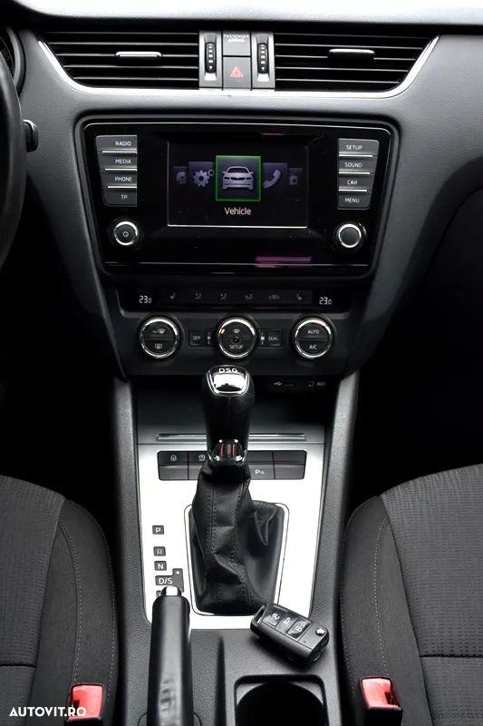 Skoda Octavia 2.0 TDI DSG Style - 17