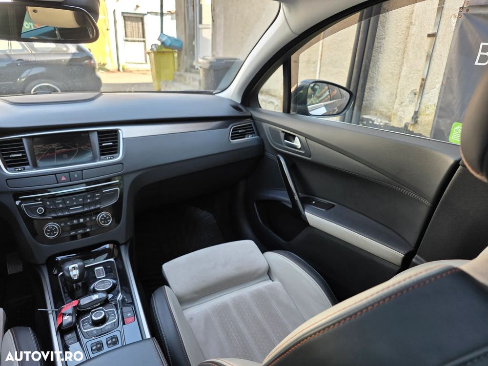 Peugeot 508 RXH Hybrid4 - 18