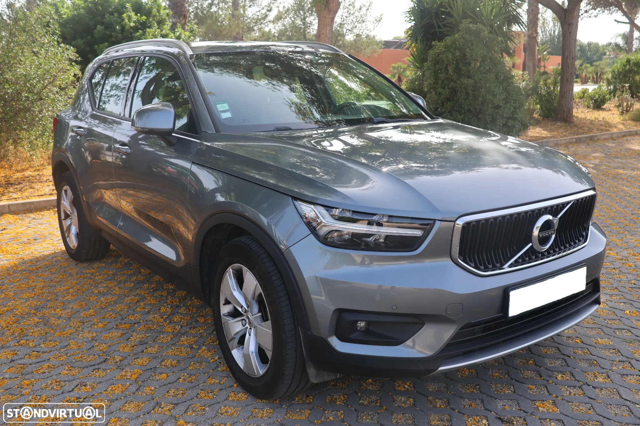 Volvo XC 40 2.0 D3 Momentum Geartronic - 2
