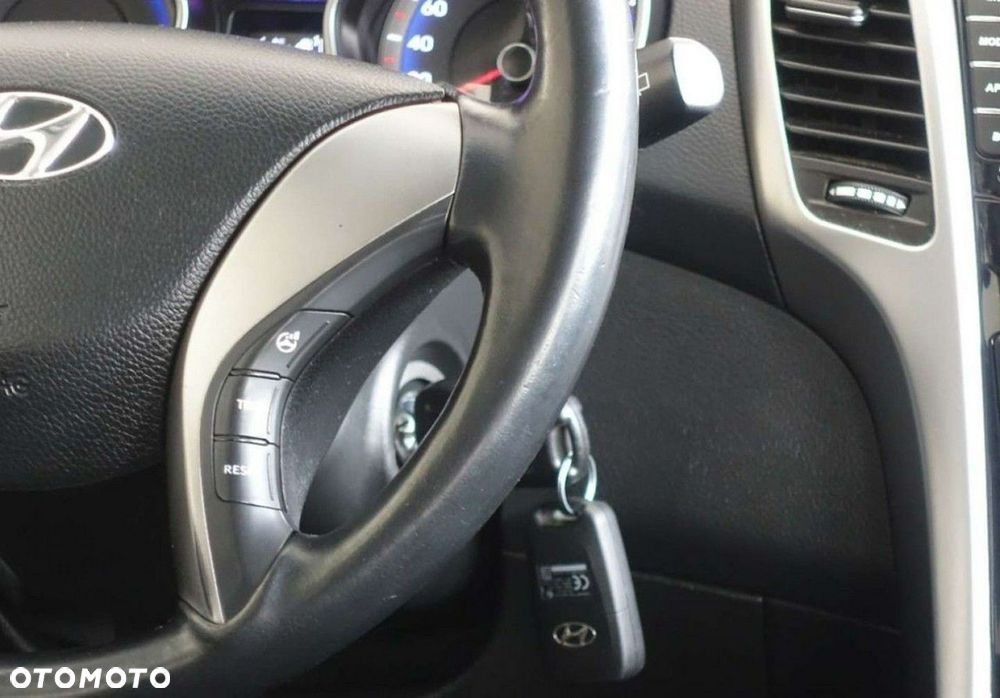 Hyundai i30 - 25