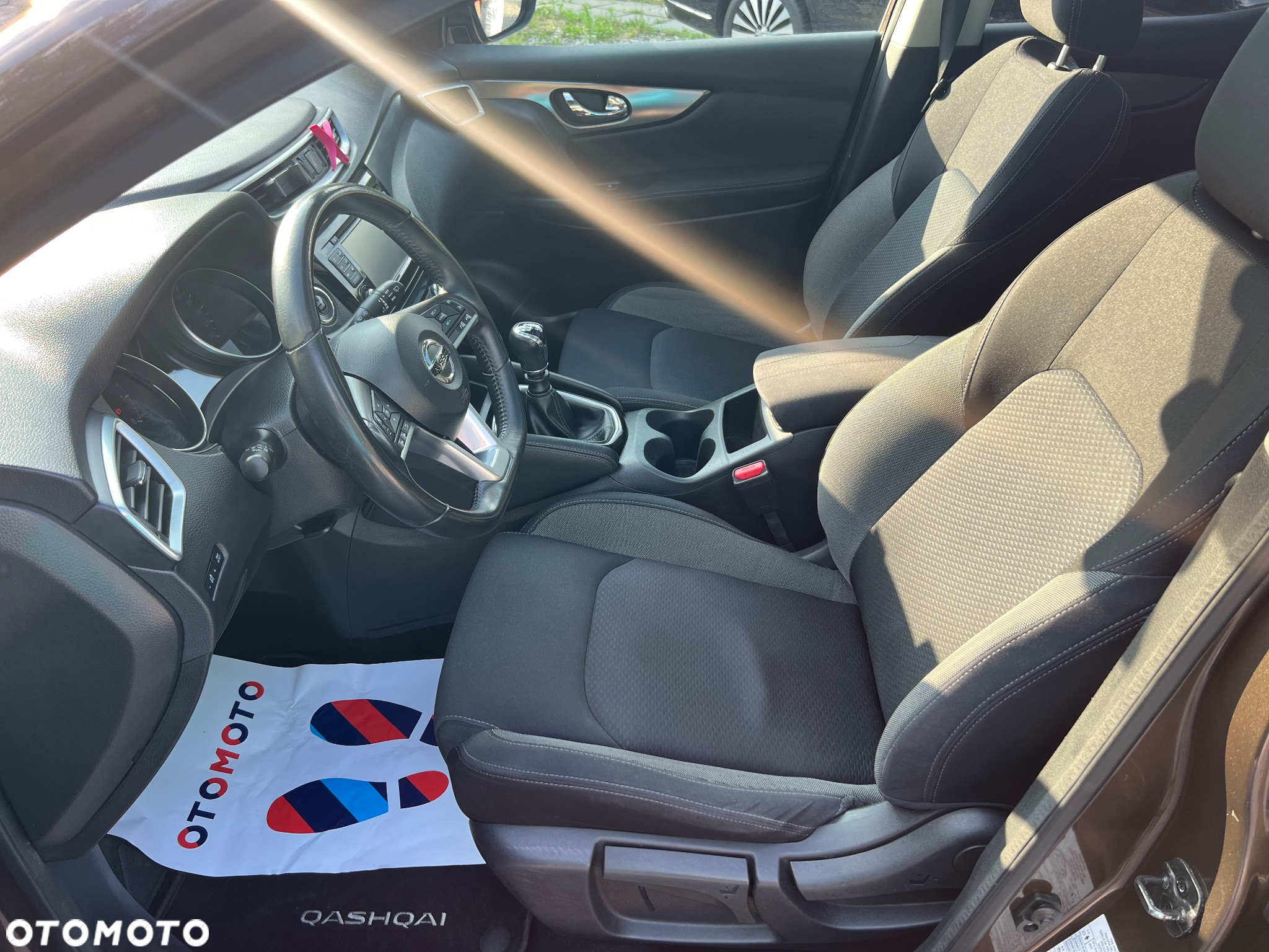 Nissan Qashqai 1.6 DIG-T N-Connecta - 5