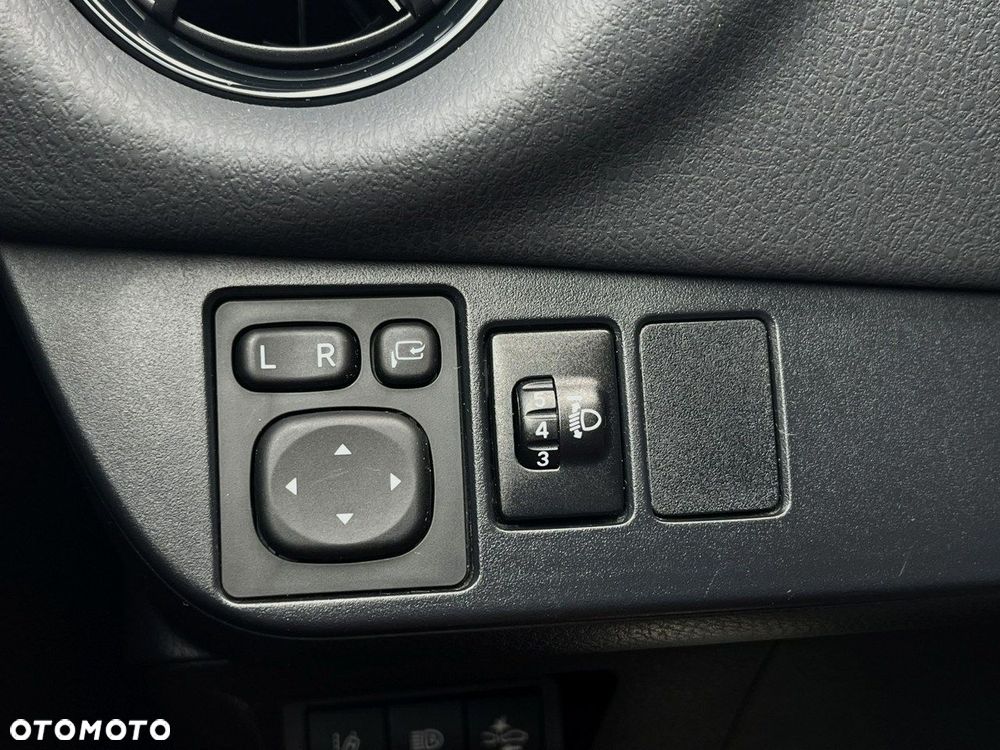 Toyota Yaris - 20