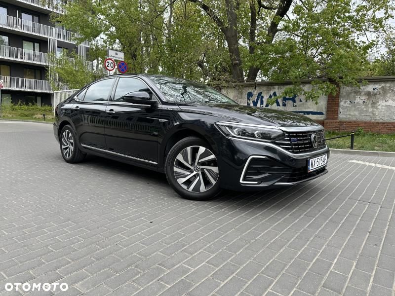 Volkswagen Passat - 3