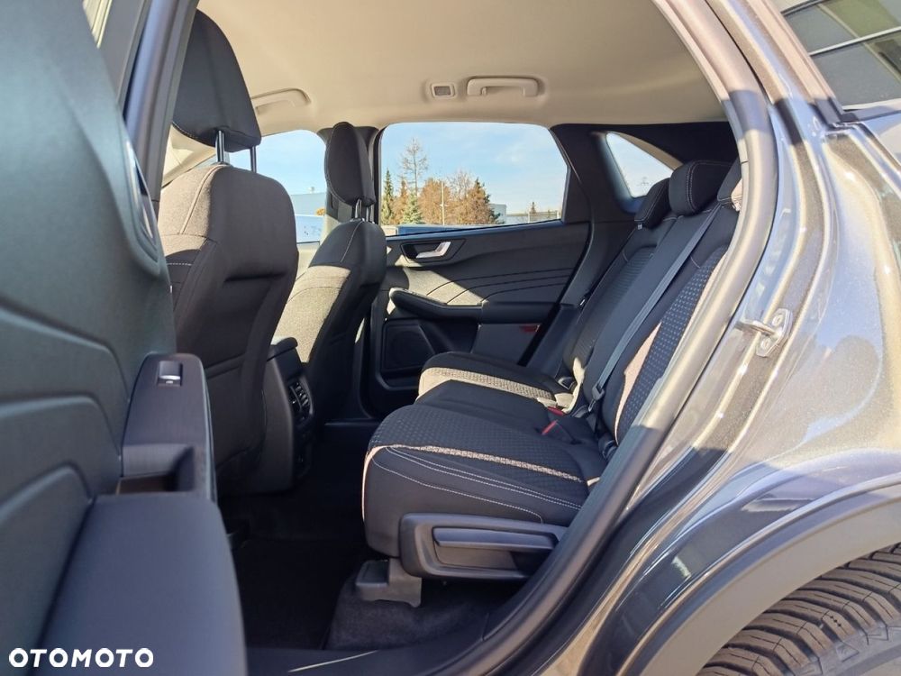 Ford Kuga - 13