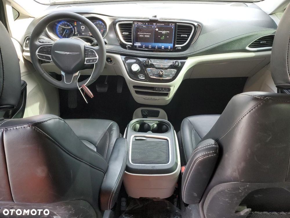 Chrysler Pacifica - 7