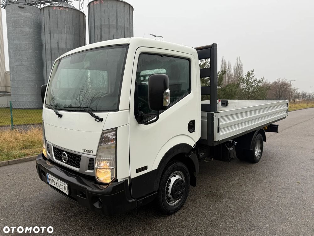 Nissan NT 400  Cabstar - 1